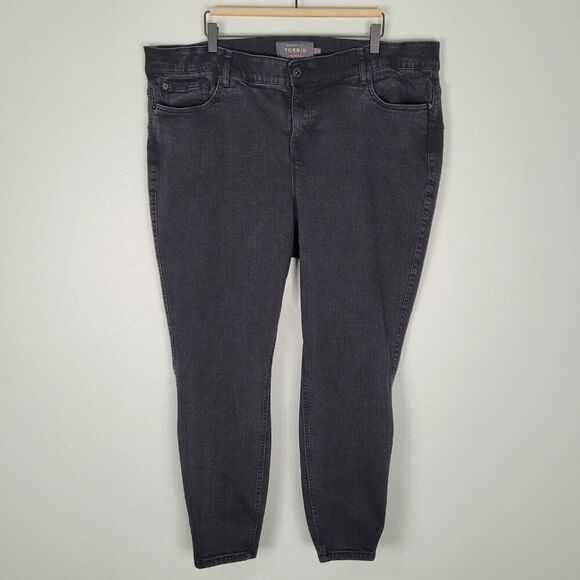Torrid Bombshell Premium Stretch Skinny Jeans Black Size 24 - Picture 2 of 13